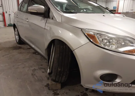 2014 Ford Focus Se z USA, uszkodzony, nr VIN 1FADP3K25EL299977